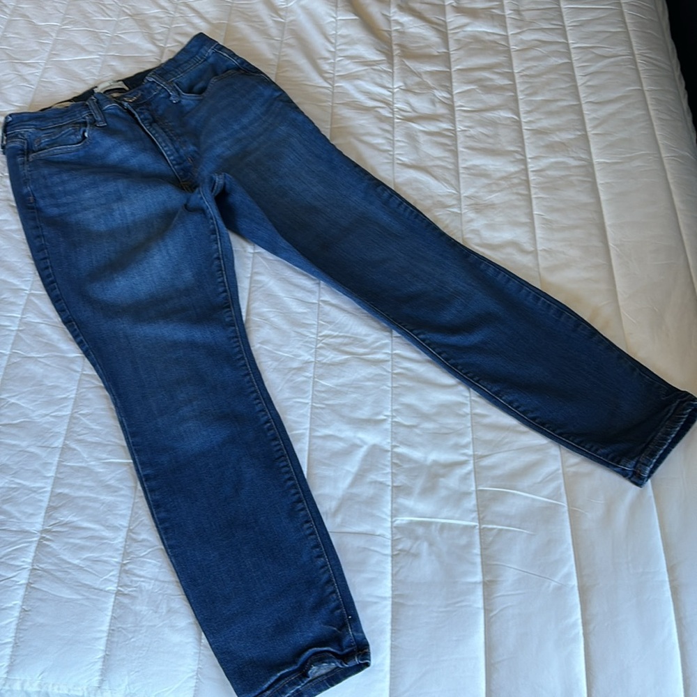 UNIVERSAL THREAD SIZE 12  HIGH RISE SKINNY JEANS